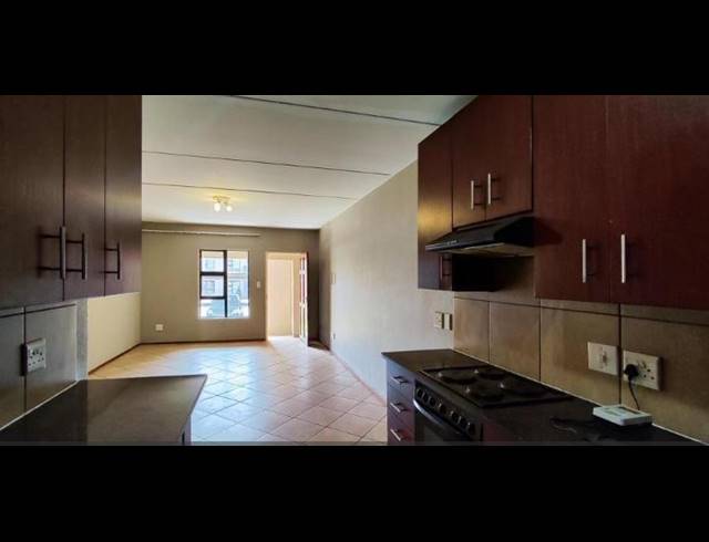 3 BEDROOM APARTMENT FOR SALE IN ALBERTSDAL